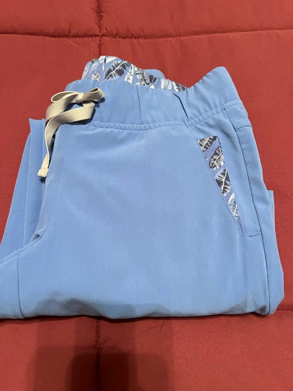 FIGS Scrub Set - Ciel Blue Top and Bottoms - Picture 5 of 7